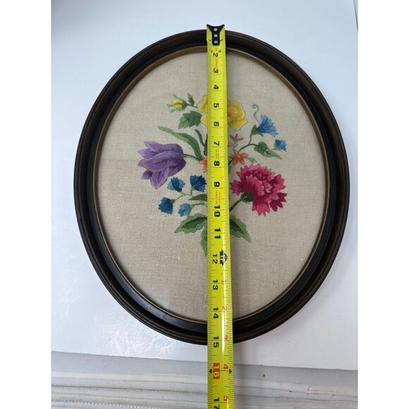 MCM Botanical Embroidery Oval Frame Crewel Floral Wall Art Needlepoint Vtg - Picture 9 of 11